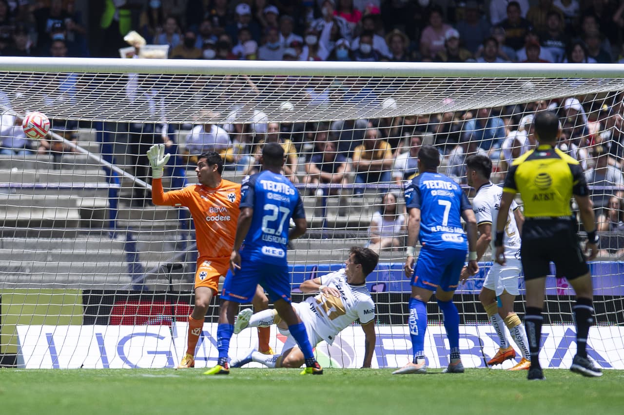 Jerónimo Rodríguez adelantó a los Pumas, pero Rayados igualó con un autogol de Nicolás Freire. A los auriazules les anularon un tanto de Juan Ignacio Dinenno por fuera de lugar tras la revisión del VAR.