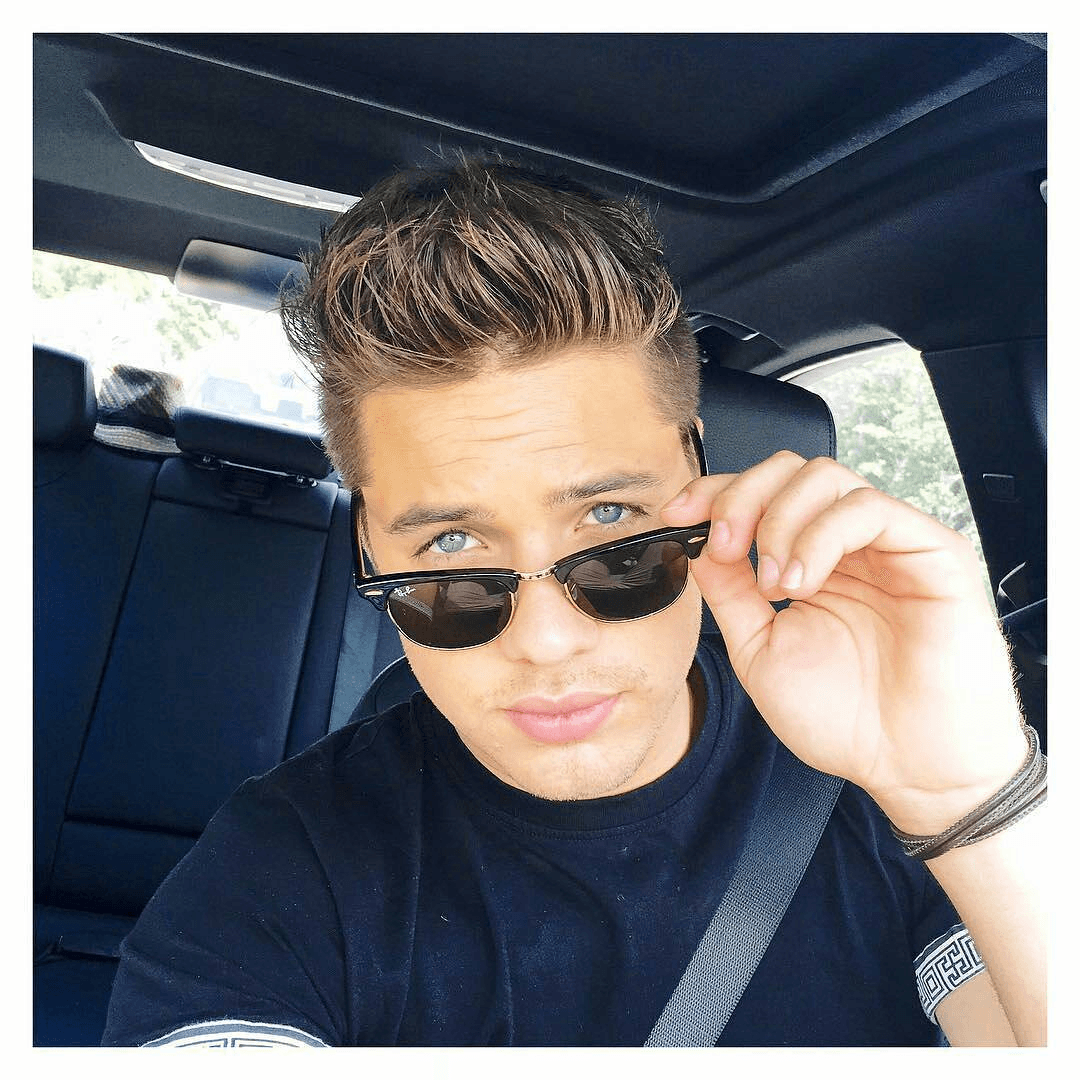 ¡Mirada encantadora!