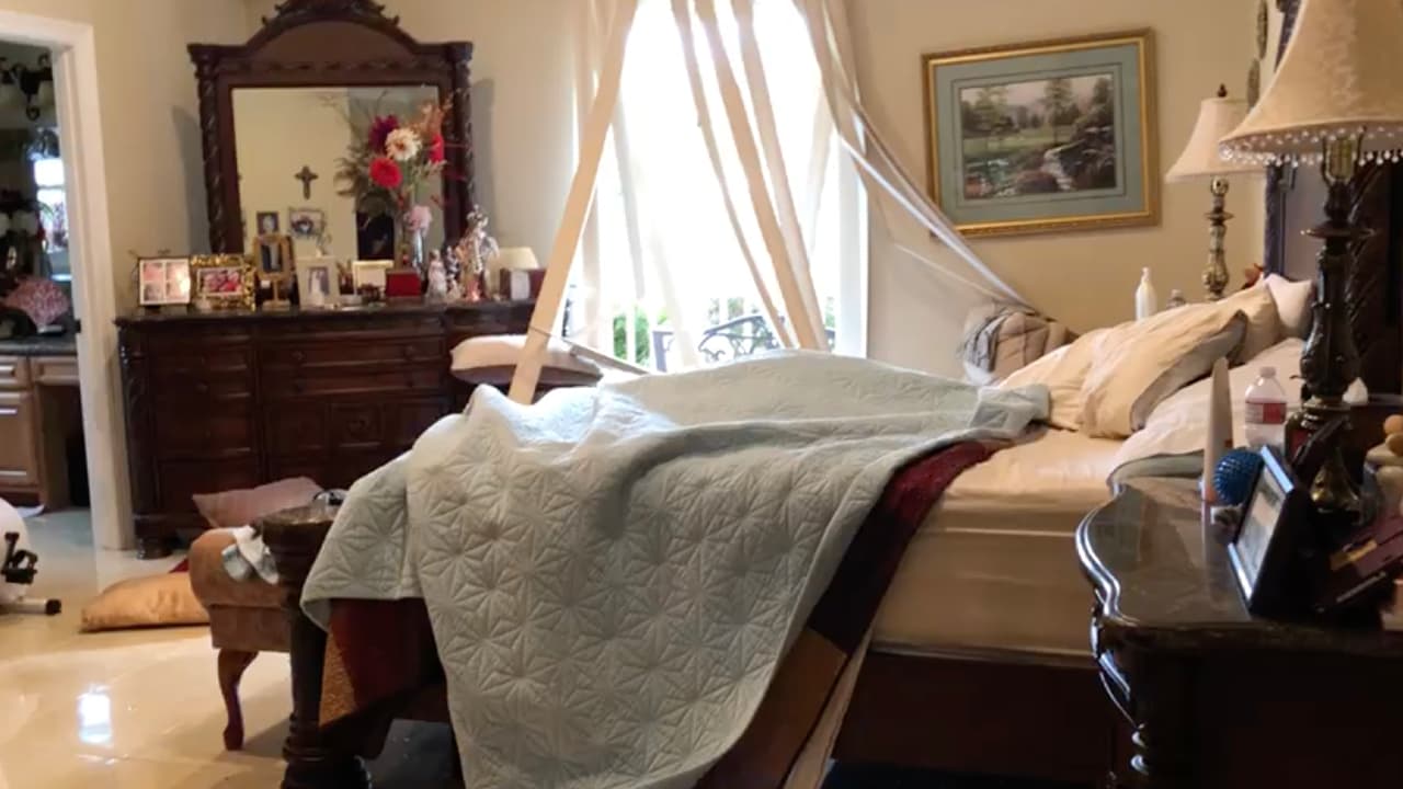 Debido al peligro que presentan las personas que viven en los alrededores, se emitió una orden de evacuación obligatorio de media milla a la redonda de la planta.