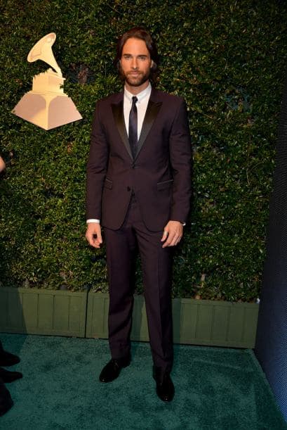 Sebastián Rulli se vio muy guapo con este traje de Hugo Boss.