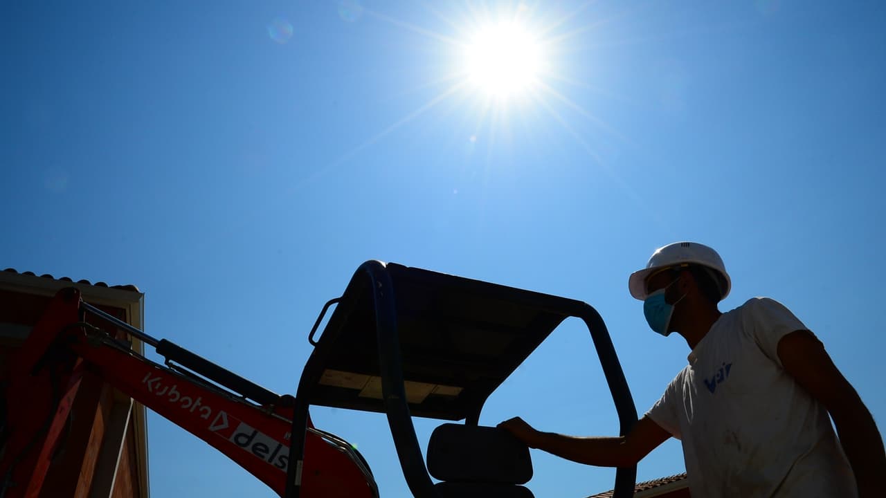 Aumentan hospitalizaciones por quemaduras graves al tocar superficies al exterior