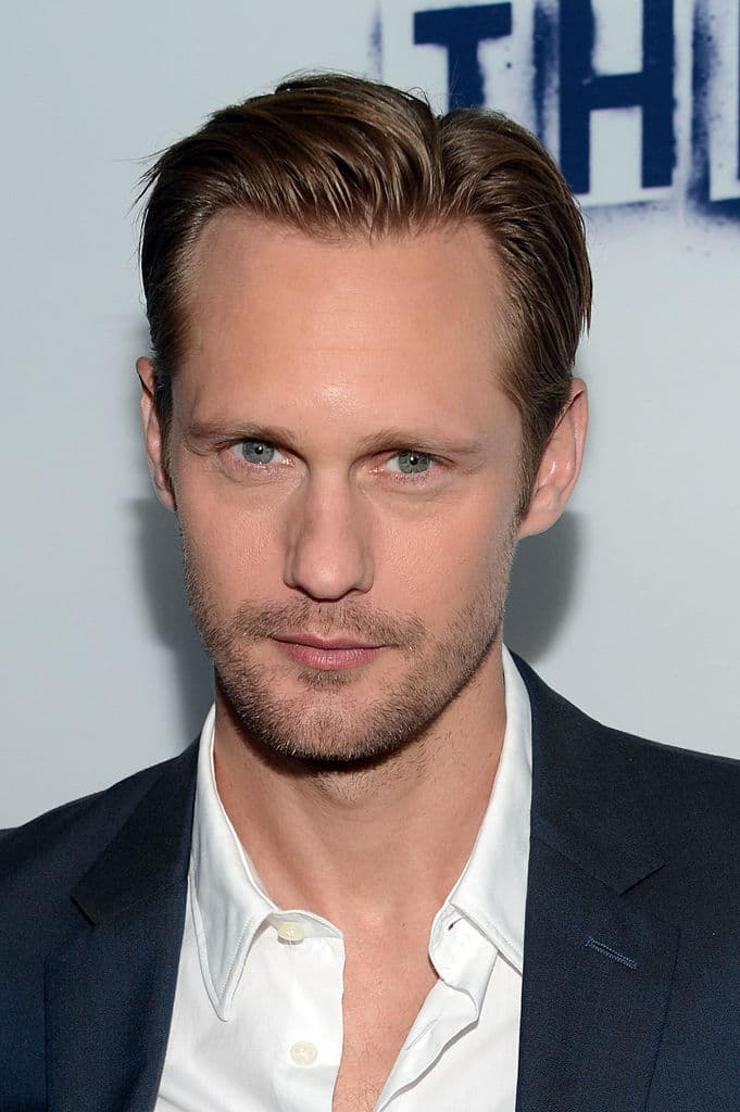 <u><a href="https://www.univision.com/entretenimiento/cultura-pop/10-actores-que-no-sabias-que-eran-hijos-de-celebridades-ademas-de-los-hermanos-skarsgard">Alexander Skarsgård es un h</a></u>
<a href="https://www.univision.com/entretenimiento/cultura-pop/10-actores-que-no-sabias-que-eran-hijos-de-celebridades-ademas-de-los-hermanos-skarsgard">istrión<u> sueco que forma parte de una familia de grandes actores</u></a>, puesto que su padre y hermanos también son exitosos intérpretes del cine y la tv. Su galanura no pasó desapercibida, por ello aquí te mostramos sus papeles más sexys hasta el momento.