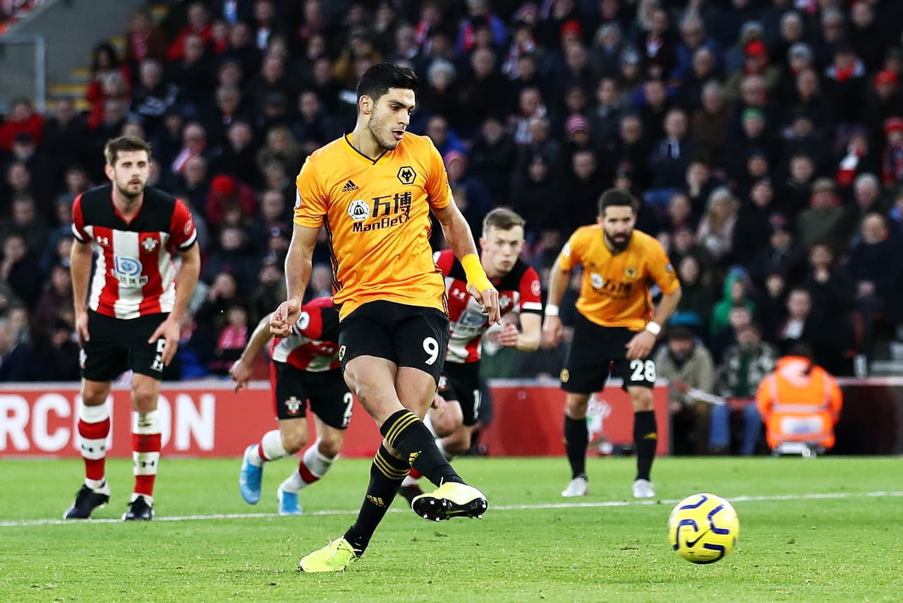 Bednarek (15’) y Shane Long (35’) aventajaron a los locales. Neto descontó al 53’ y Raúl Jiménez anotó de penal al (65’) y el segundo tanto del mexicano cayó al 76’.