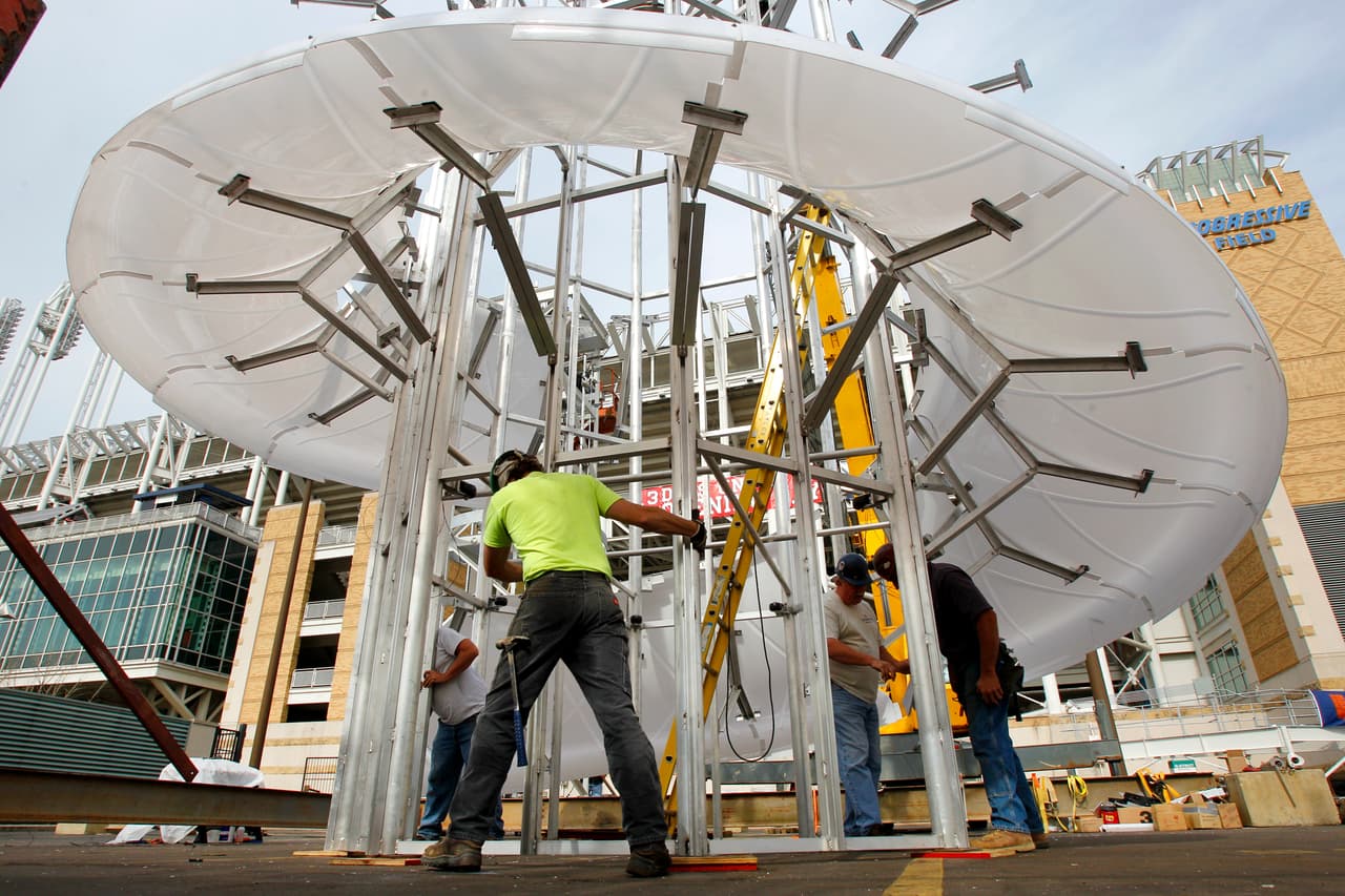 El gobierno endurece requisitos de visas de no inmigrante para trabajadores profesionales extranjeros