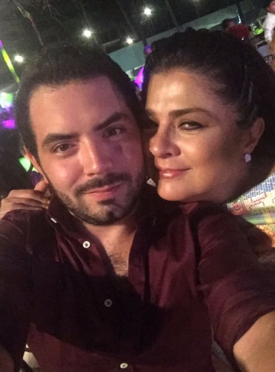 Pero además también sacó el talento actoral para las telenovelas de su madre 
<b><a href="http://www.univision.com/temas/victoria-ruffo">Victoria Ruffo</a></b>.