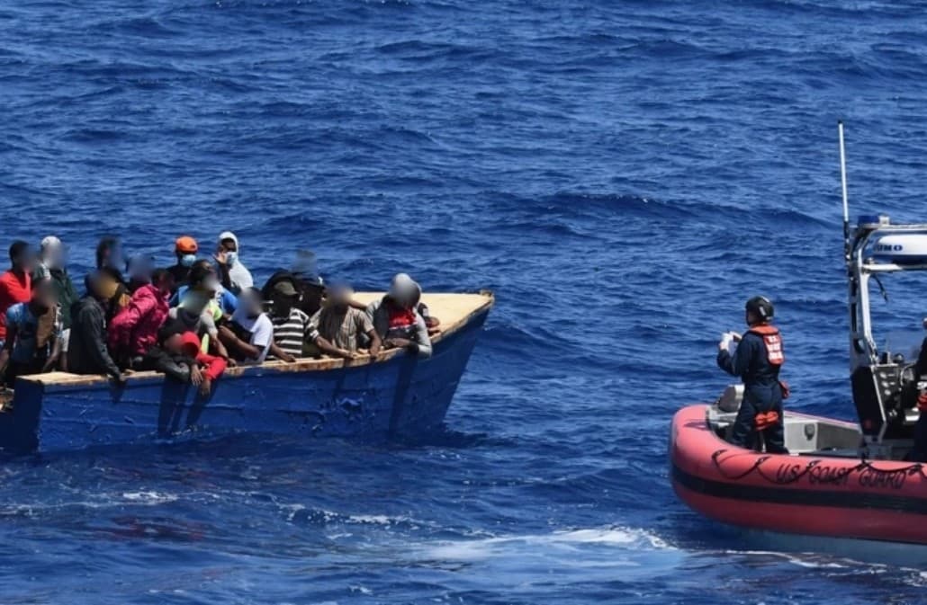 La peligrosa ruta de coyotes que cruzó el Caribe y el Golfo de México para llegar a EEUU