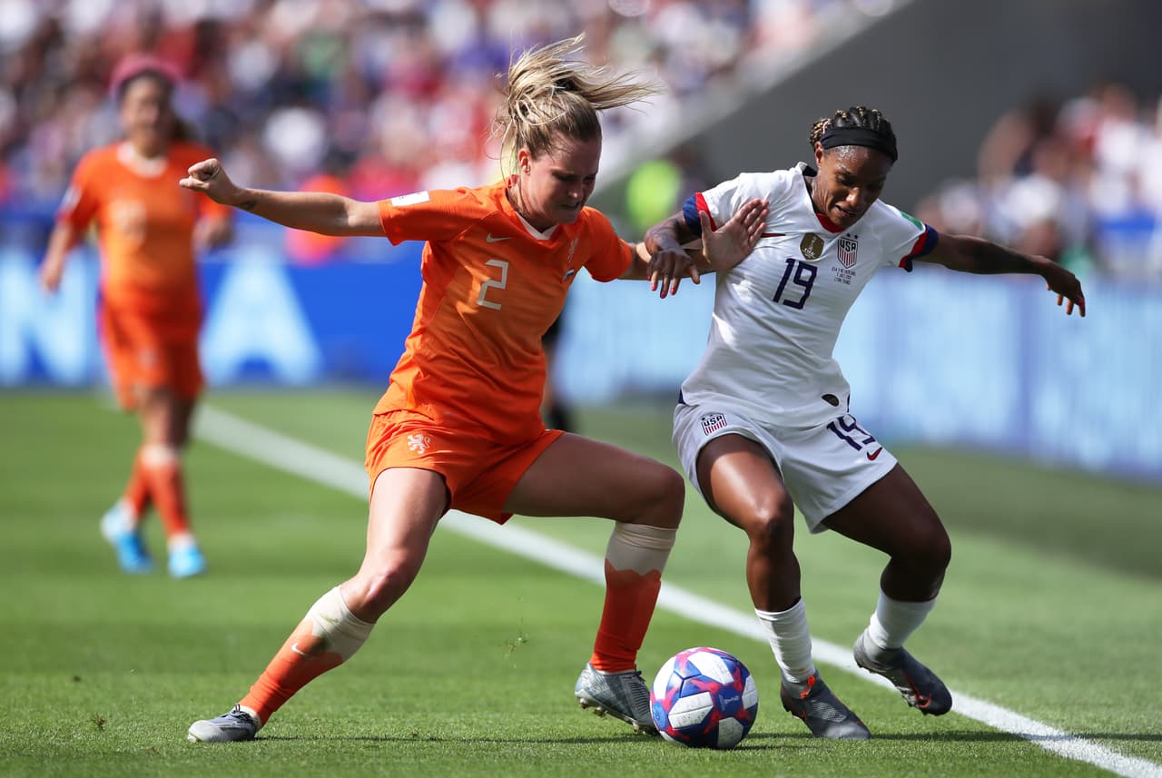 Estados Unidos se coronó campeón del Mundial de Fútbol Femenino al derrotar 2-0 a Países Bajos en la Final en Lyon, con Megan Rapinoe y Rose Lavelle como las anotadoras para el título.