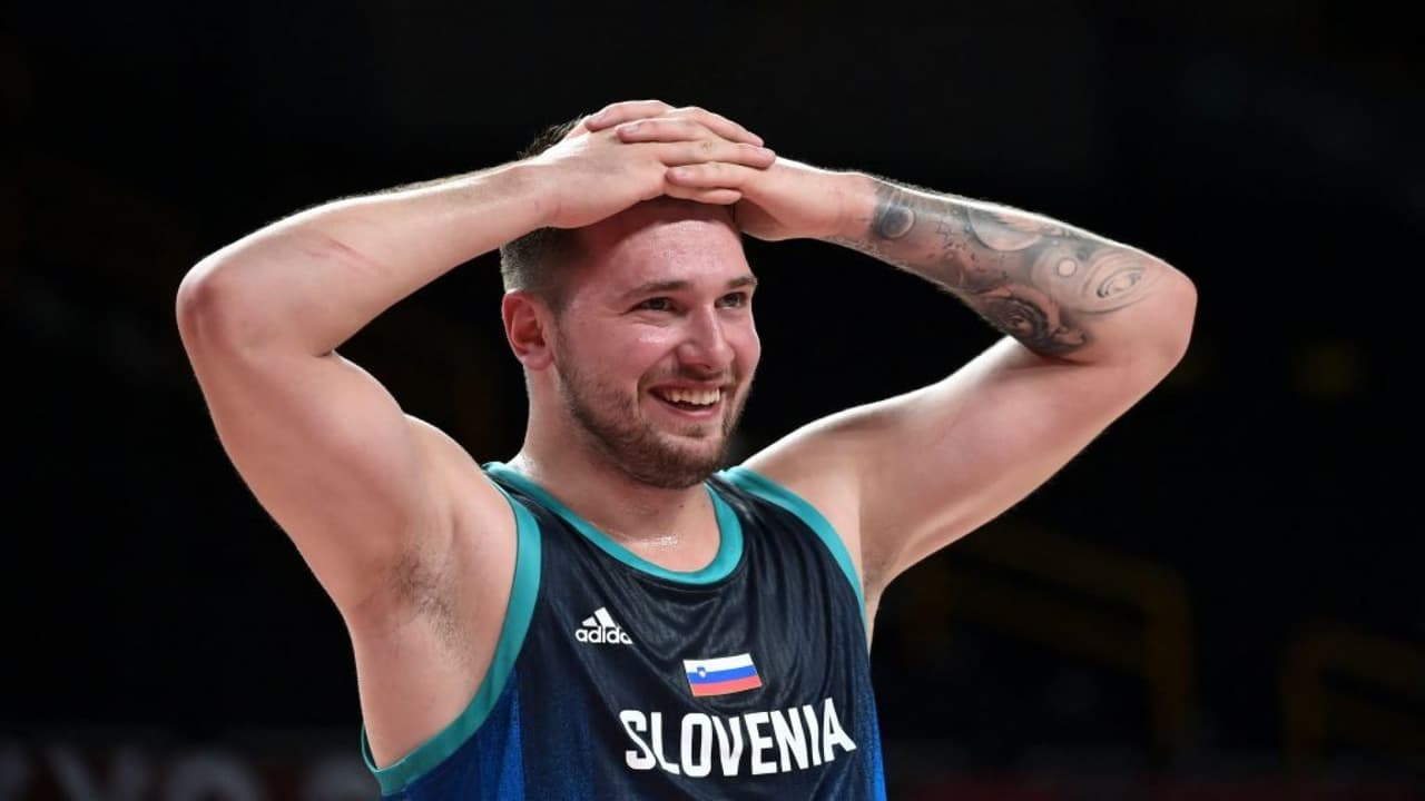 ¡Polémica! Luka Doncic hace fiesta con alcohol en la Villa Olímpica