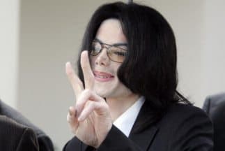 La muerte sacó a Michael Jackson de la bancarrota