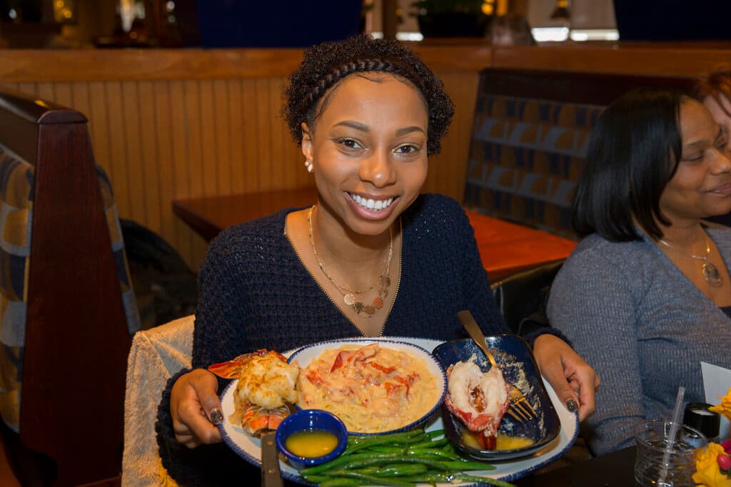 <h3 class="cms-H3-H3">INDIANA:</h3>
<br>Quedan fuera de operaciones el localizado en 
<b>Indianápolis</b> (en el 1752, al norte de la avenida Shadeland), el de Kokomo, 
<b>Michigan City</b>, Richmond y el de 
<b>Elkhart</b>.
<br>
<br>
<h3 class="cms-H3-H3">KANSAS:</h3>
<br>Cerrados los de 
<b>Kansas City</b>, Salina y 
<b>Olathe</b>.