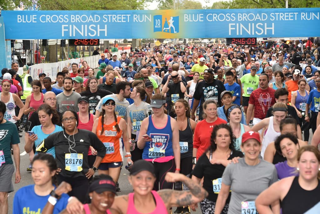 Además de ser el lugar donde termina la carrera, Navy Yard tiene un centro de actividades durante todo el día de Broad Street Run, que incluye música y refrescos a la venta y varias actividades para todas las edades, con una carrera divertida para niños.