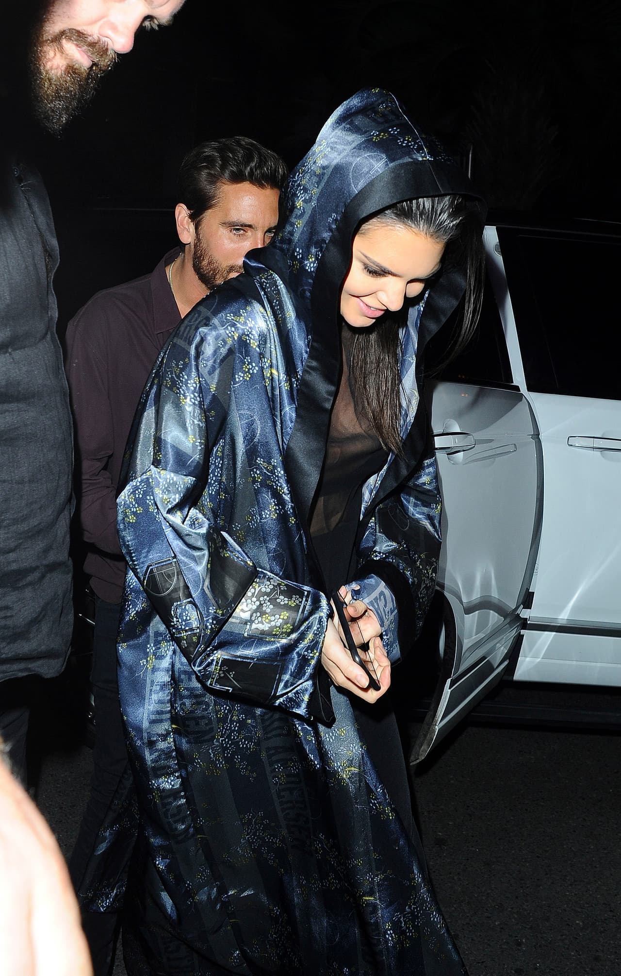 La modelo y el ex novio de Kourtney Kardashian llegaron al club Gotham.