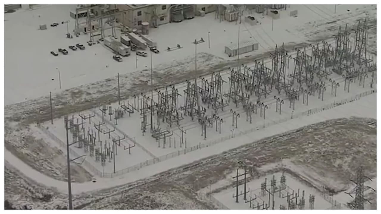 Tormenta invernal causa apagones en el norte de Texas