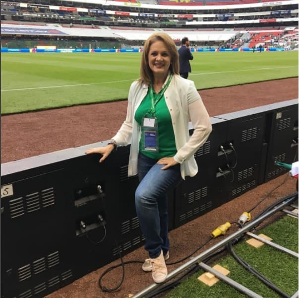 A pesar de sus fallidas relaciones, confesó que sí regresaría con el que considera el amor de su vida: "Un canadiense que se llama Luke […] No quiso hacer familia y se fue. Guapísimo, teníamos una pareja formidable, me dolió mucho, fue la única vez que sí terminé anímicamente devastada, fue como a mis 34, 35 años […] Sí me volvía hacer novia de ese, de ese sí", relató. 
<br>