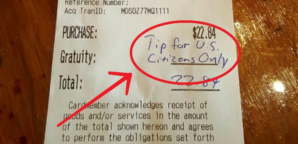 Comensal de restaurante en Redondo Beach no dejó propina a la mesera por ser inmigrante