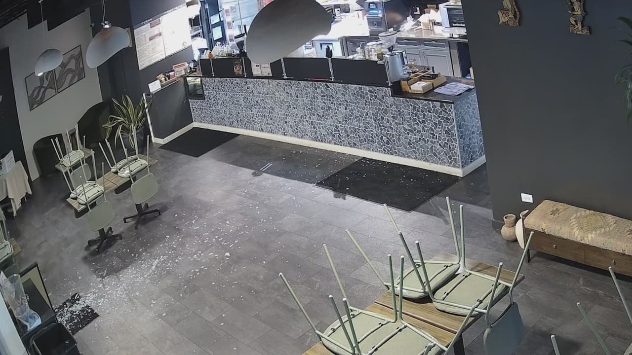 Policía de Chicago investiga oleada de robos a pequeños negocios del noroeste de la ciudad