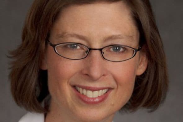 <b>Puesto 7. Abigail Johnson. </b>Es la presidenta de Fidelity Investments desde 2014, una de las empresas de inversión colectiva más importantes de EEUU, fundada por su abuelo en 1946. Trabajó en los veranos en esta compañía mientras era estudiante y comenzó en 1988 a tiempo completo cuando finalizó sus estudios en Harvard.