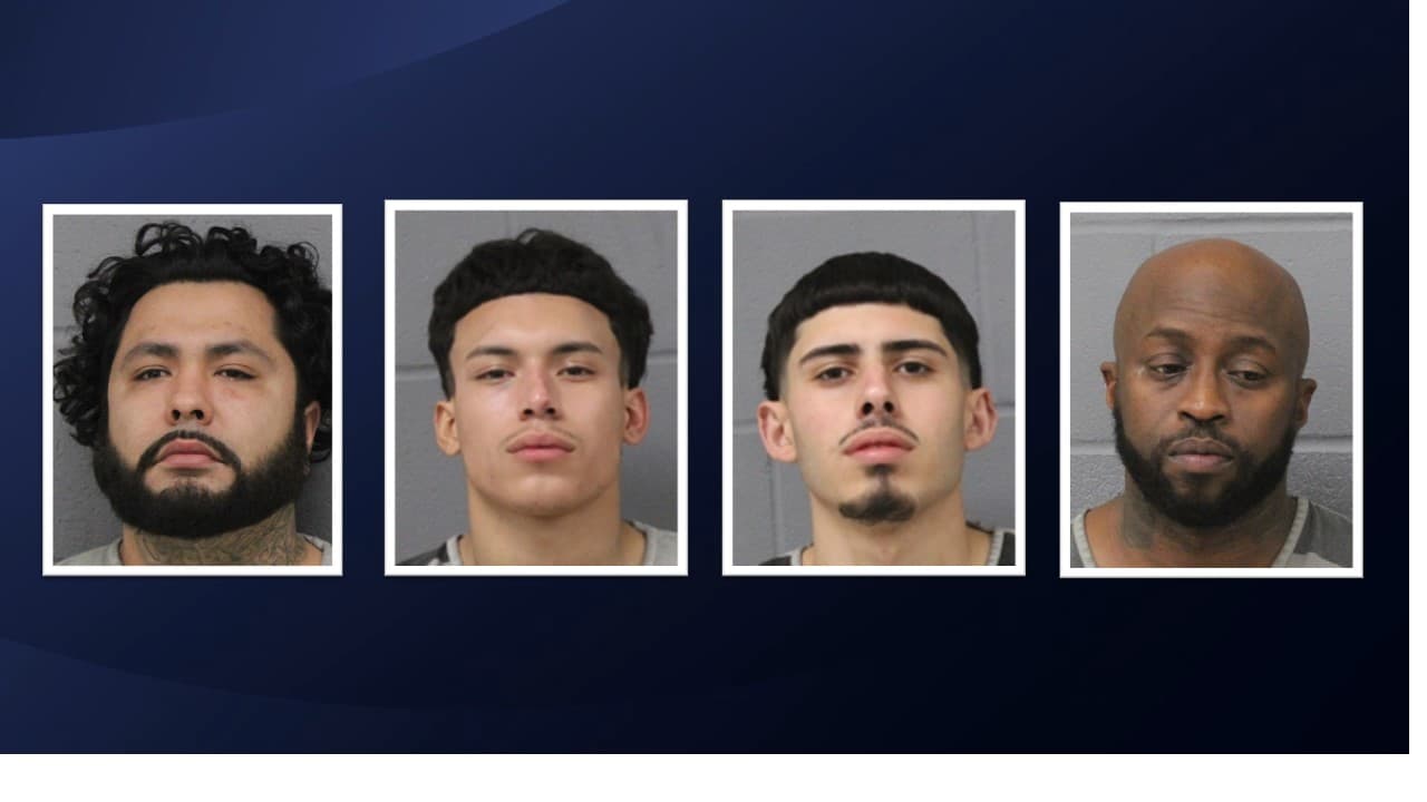 APD arrestó a cuatro personas más. De izquierda a derecha: Lewis Uris Martínez (31 años), Brian Javier Serrano Benítez (19 años), Ali Ahraf Nouredenne (19 años) y Joseph Springs (41 años).