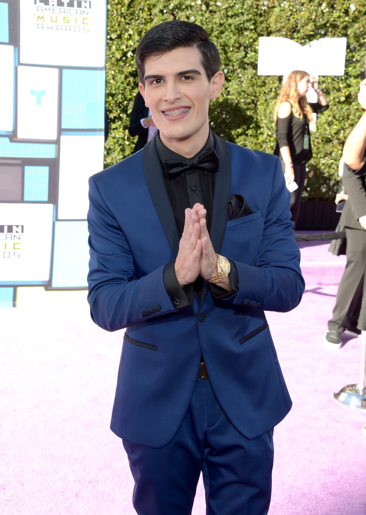 El exparticipante de
<b>Mira Quién Baila All Stars</b> confirmó lo que instantes antes había dicho su novia sobre el contacto que ambos mantienen con el intérprete de 'Adiós amor'.
<br>