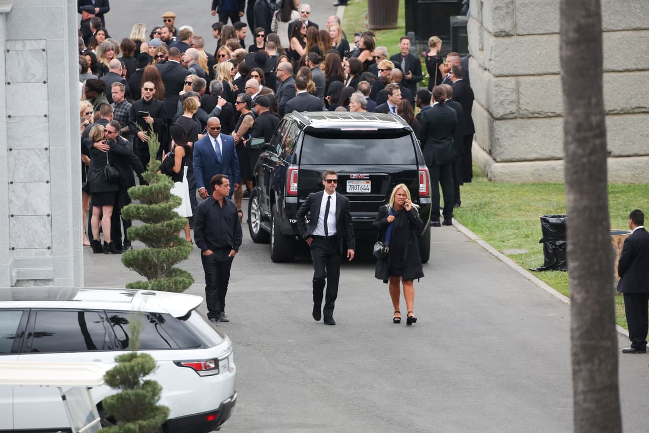 Al término de la ceremonia, algunos aprovecharon para conversar. Brad Pitt se fue de inmediato.