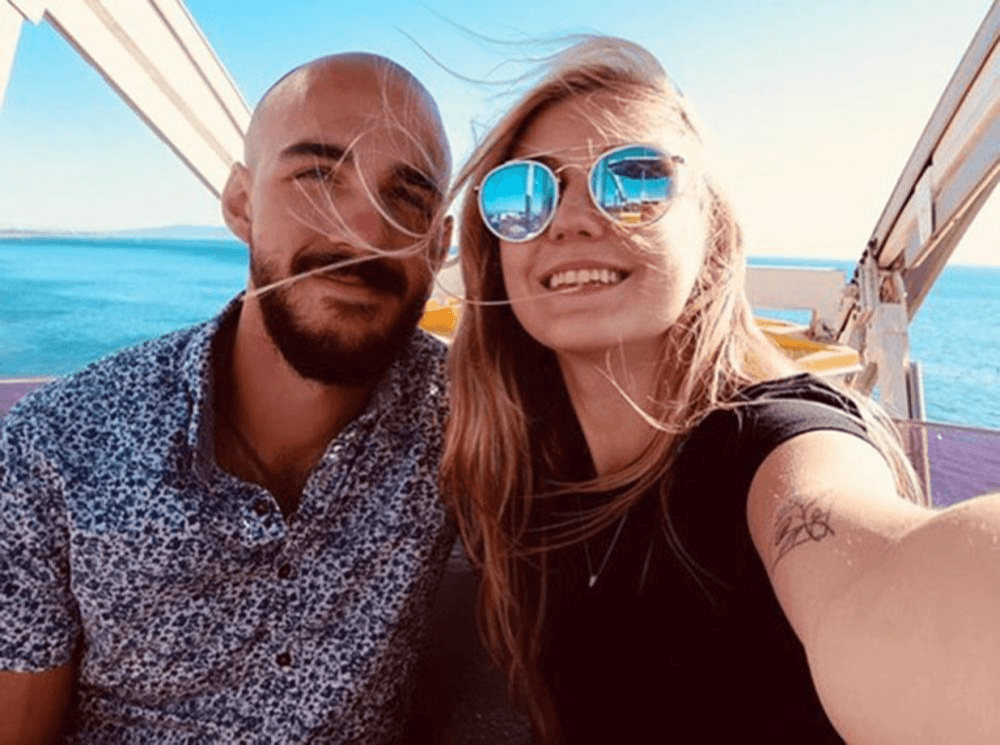 <h3 class="cms-H3-H3">16 de septiembre: familia de Petito pide a Laundrie que hable</h3>
<br>El padre de Petito suplicó durante una rueda de prensa celebrada por la policía que Laundrie hablara y dejara de obstaculizar la investigación.