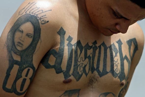 Otra "Ley antimaras" entró en vigencia, con carácter temporal, en octubre de 2003 y establecía como delito la pertenencia a pandillas, a la vez que juzgada a los menores como adultos en caso de haber cometido un asesinato, pero fue declarada inconstitucional en 2004.