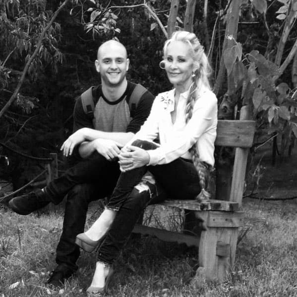 Y es que parece otra persona, ¿tú qué opinas?