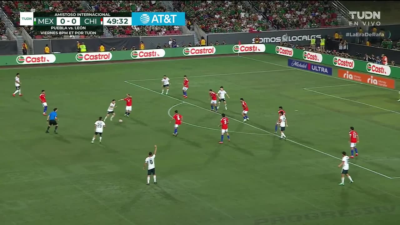 ¡No te creo la que se acaba de perder México! Doble disparo a puerta y Vigoroux vuelve a lucirse