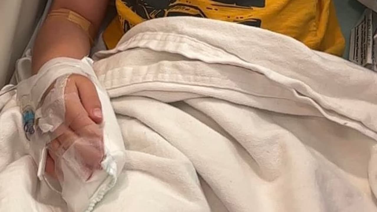 “Yo no estaba en casa y Daniel estaba con mi esposo, mataron a la víbora y me llamaron, los dos se dirigían al hospital. Fue la llamada más aterradora que he recibido en mi vida”, cuenta la tía del menor a Univision 45.