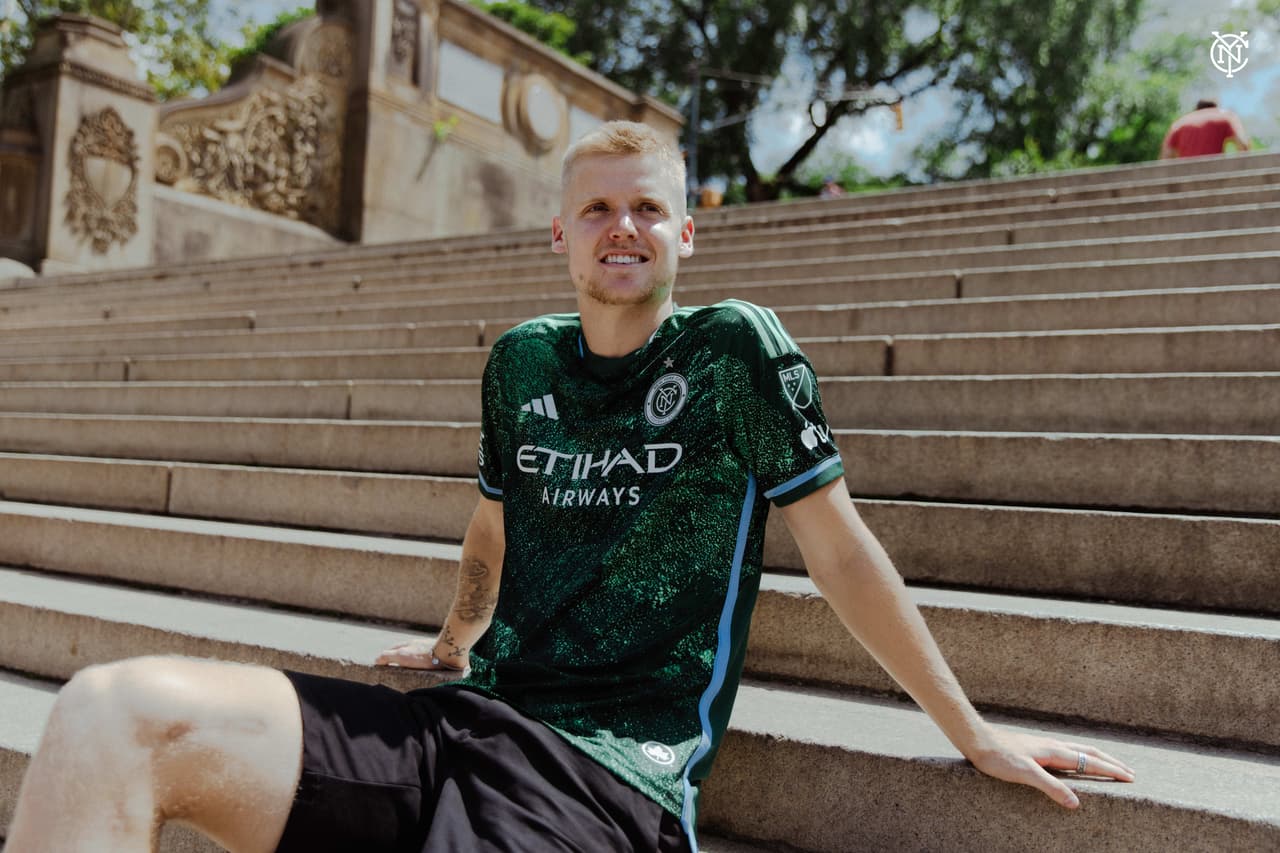 Y el mediocampista estadounidense Keaton Parks.