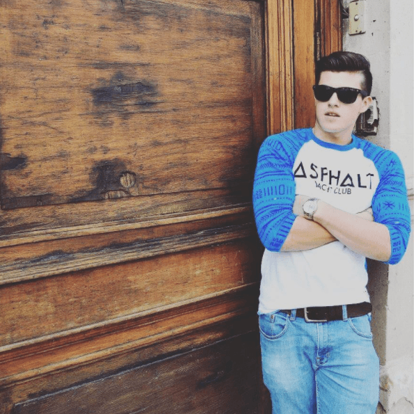 Detrás de este chico mexicano existe una historia que va más allá del supermercado.