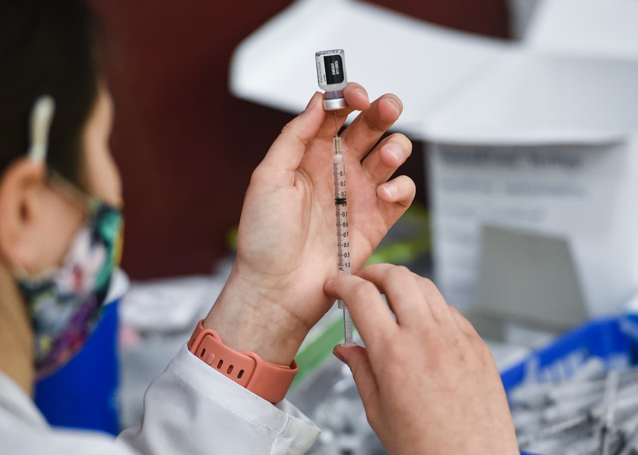 Nueva York, Nueva Jersey y Connecticut pausan el uso de la vacuna de Johnson & Johnson