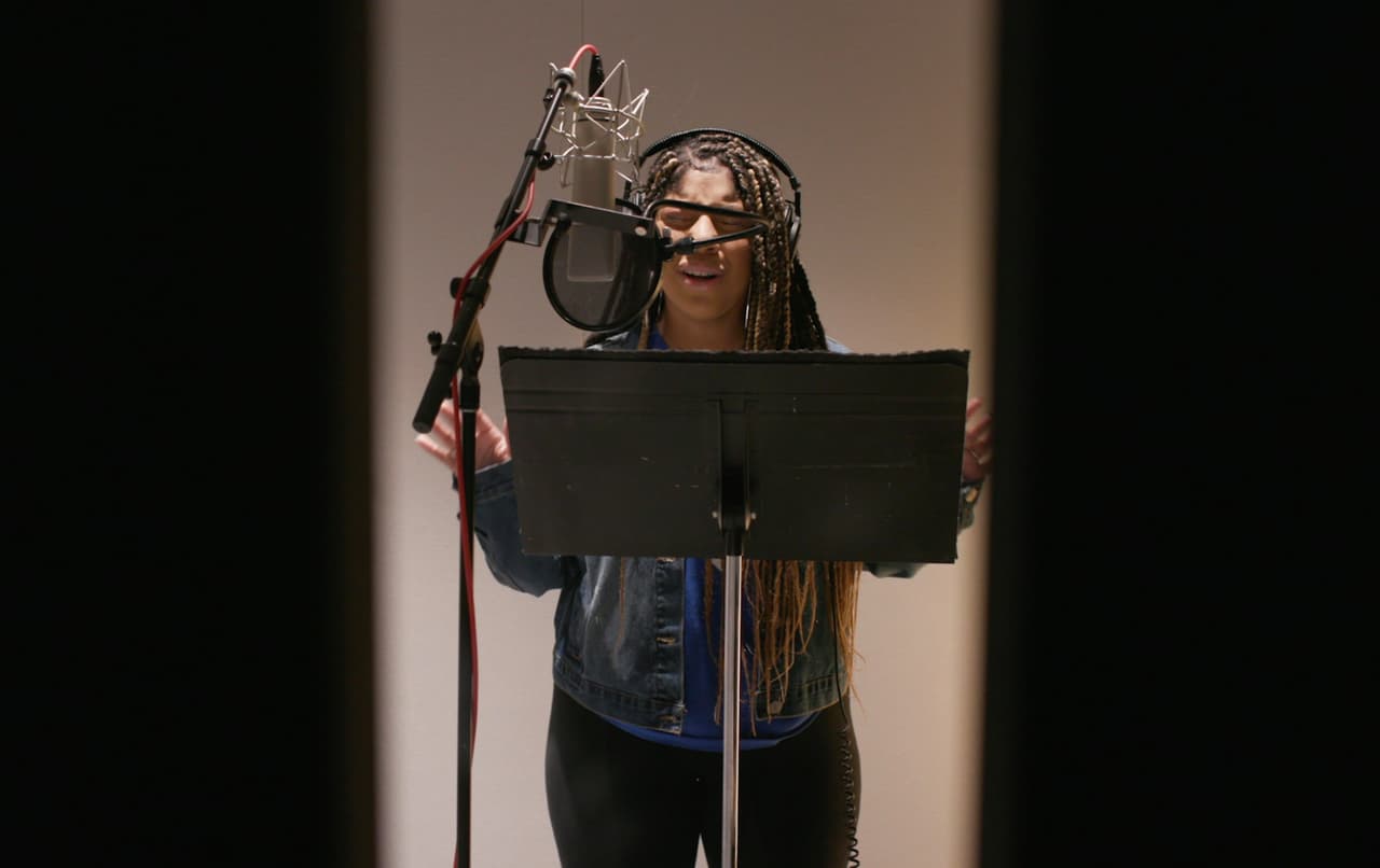 Nacida en Puerto Rico, comenzó en el coro de una iglesia del municipio Dorado y se dio a conocer a los 12 años de edad, cuando participó en un programa de televisión que buscaba niños con talento musical. No ganó, pero tampoco se rindió. Decidió probar suerte otra vez en La Banda, de Univision, y en 2019 se convirtió en la ganadora de La Voz en español.