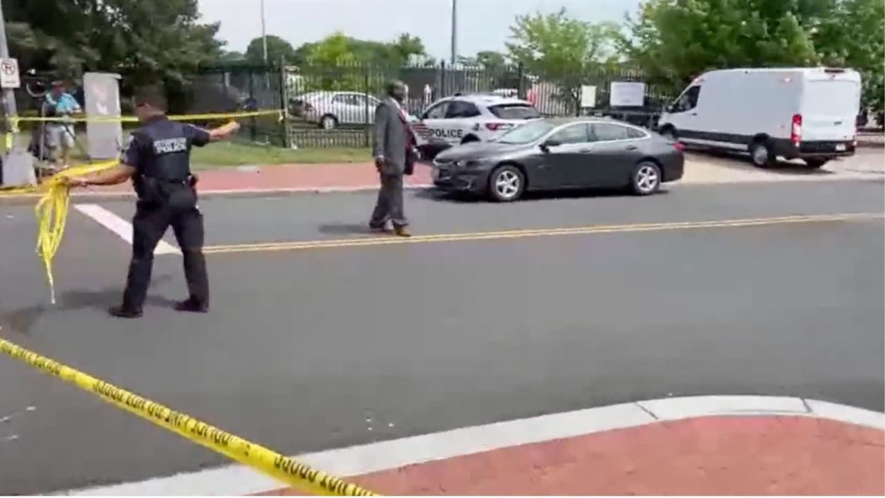 Una estudiante de 17 años es alcanzada por una bala perdida que entró por la ventana de su escuela