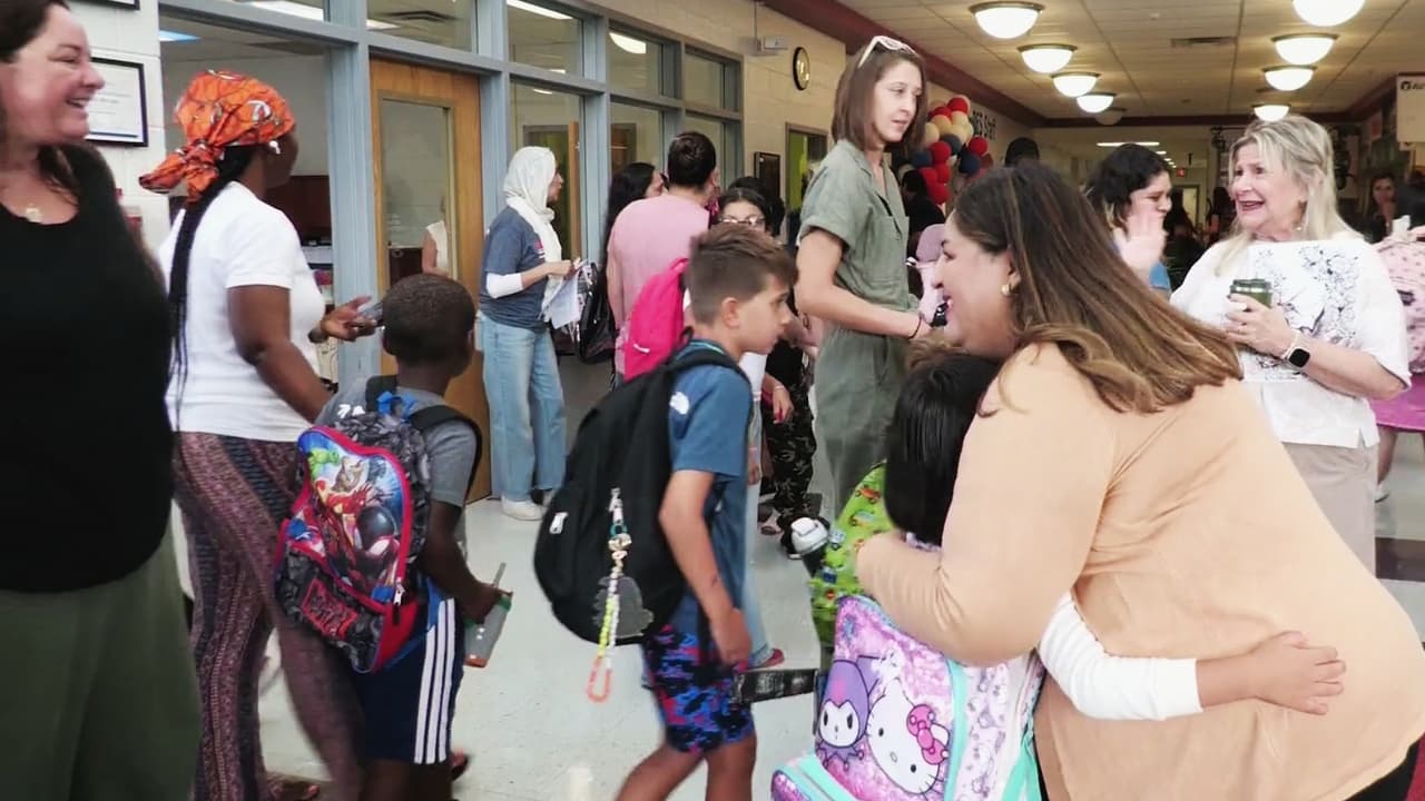 Emoción y nervios: así fue el regreso a clases 2025 en Virginia