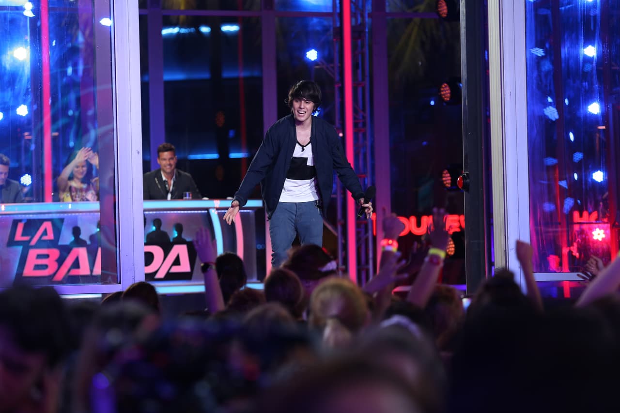 Chris dejó a su madre en Ecuador para viajar en busca de su sueño americano y espera conseguirlo en La Banda.