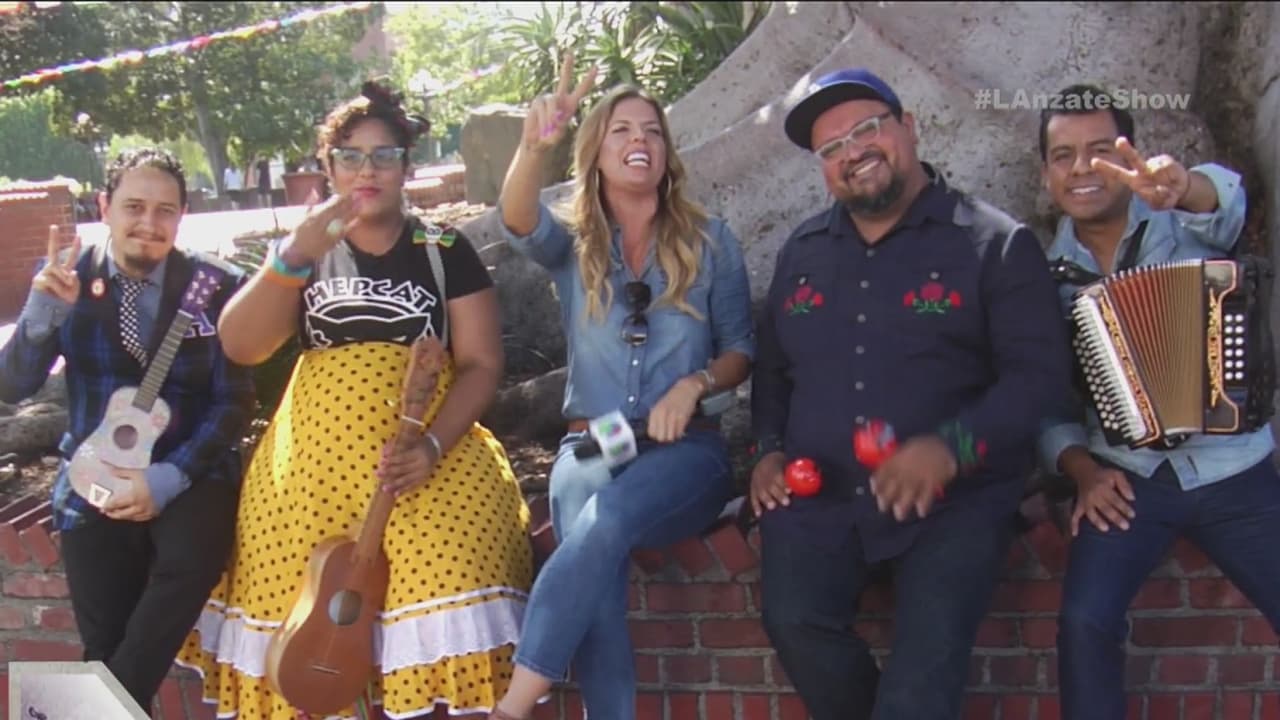 La Santa Cecilia imprime su huella en la serie 'Ingobernable'