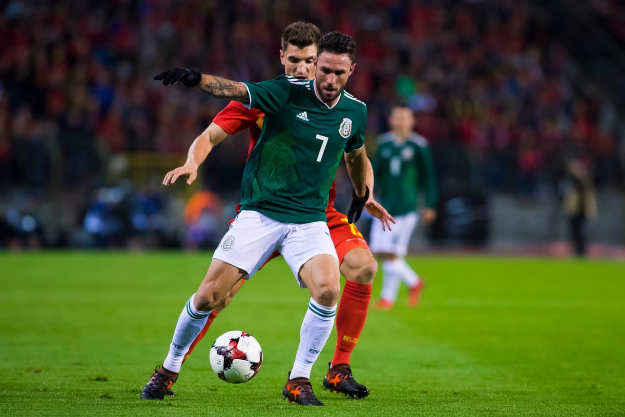 <b>Defensas: </b>Miguel Layún.