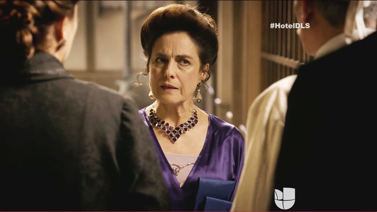 ¡Ahhh! Pero usted es muy astuta y le explicó a todos que Cristina trató de incendiar el Gran Hotel.