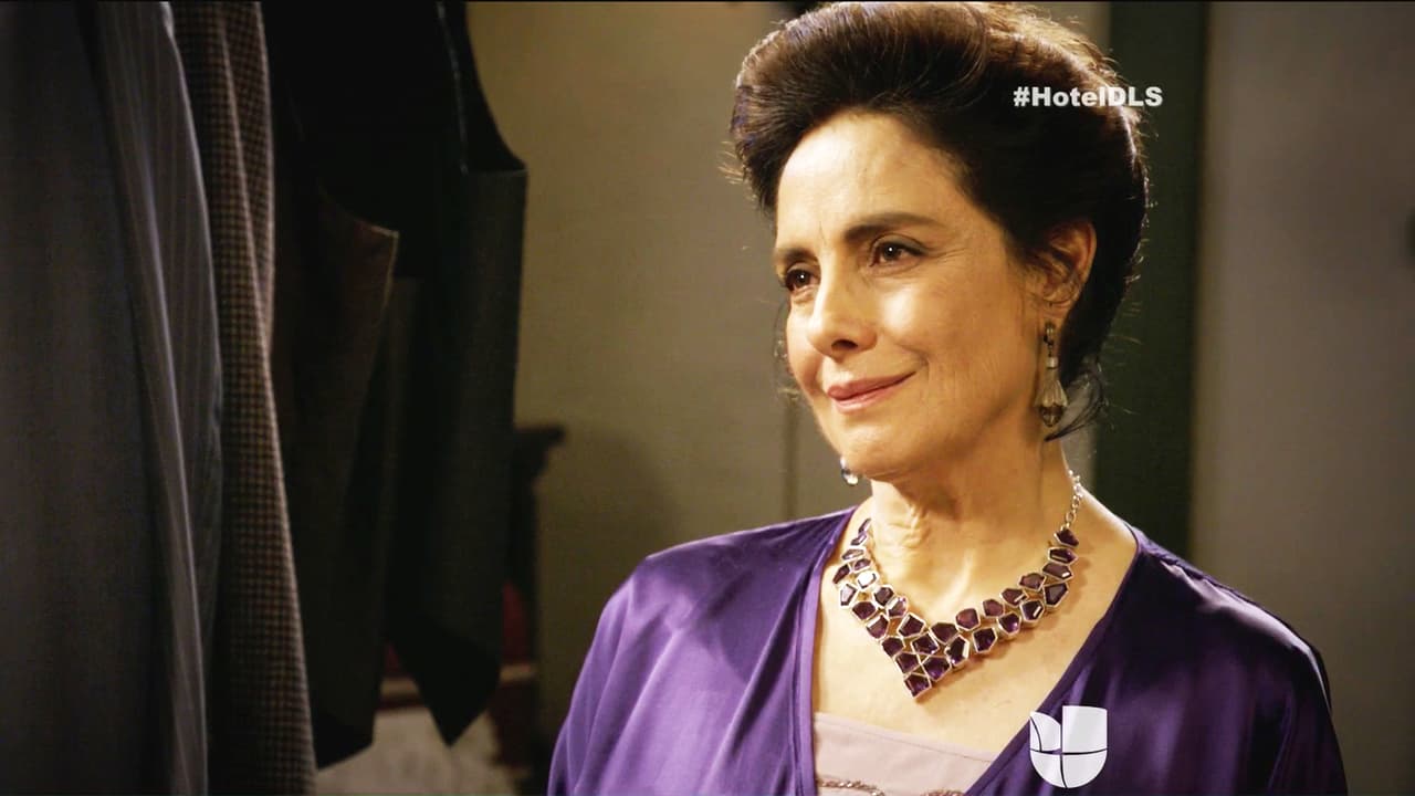 Se ve que está muy contenta con el resultado.