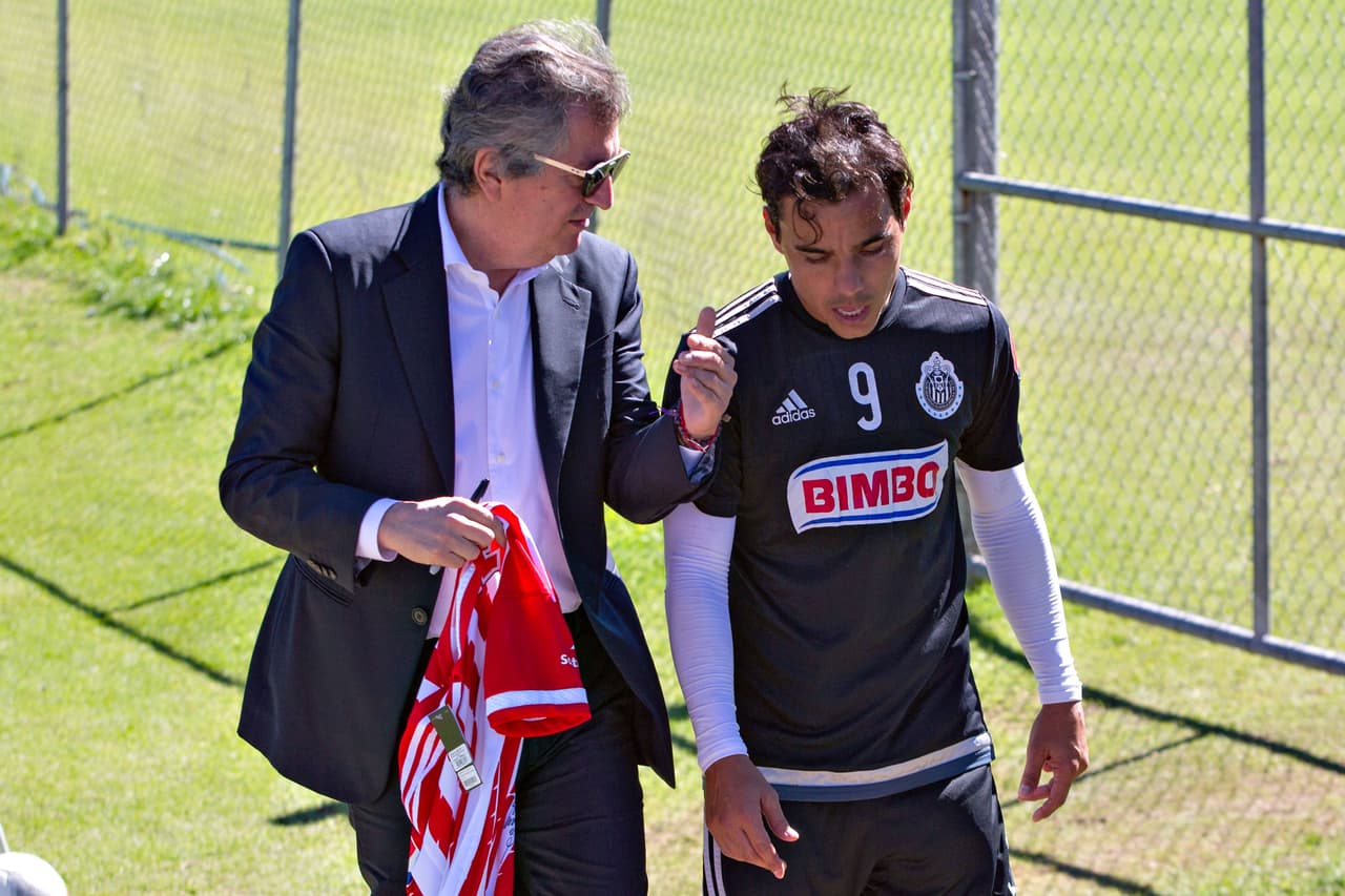 Omar Bravo y sus divorcios con las Chivas