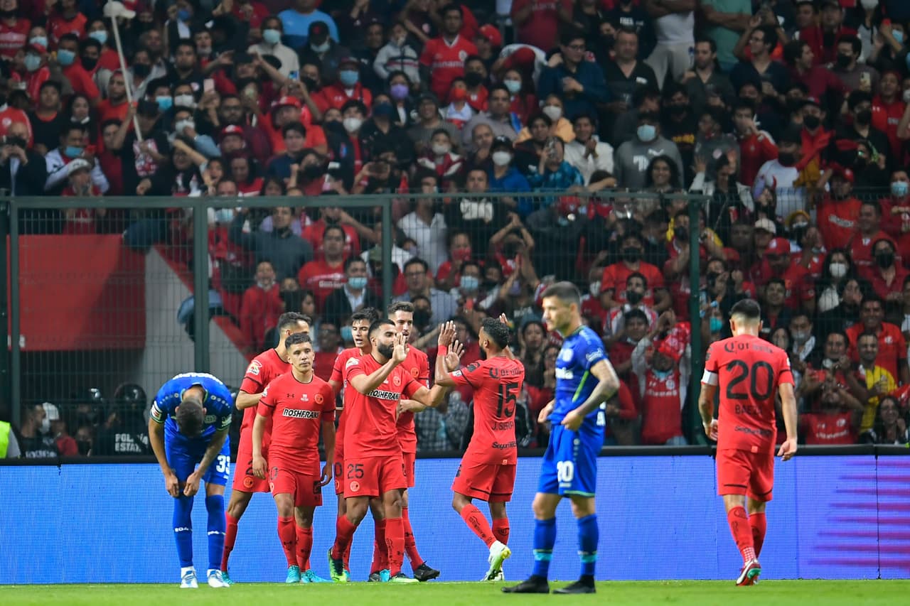 Un gol de Canelo al 43’ bastó para que Toluca se llevara el encuentro. El argentino recortó en el área y de zurda colocó el balón al poste lejano para la victoria en casa.