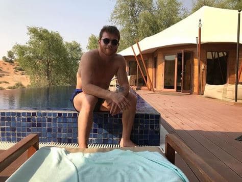 A través de sus redes sociales, el deportista mexicano dio cuenta de sus días de descanso que tuvieron como destino los Emiratos Árabes Unidos.