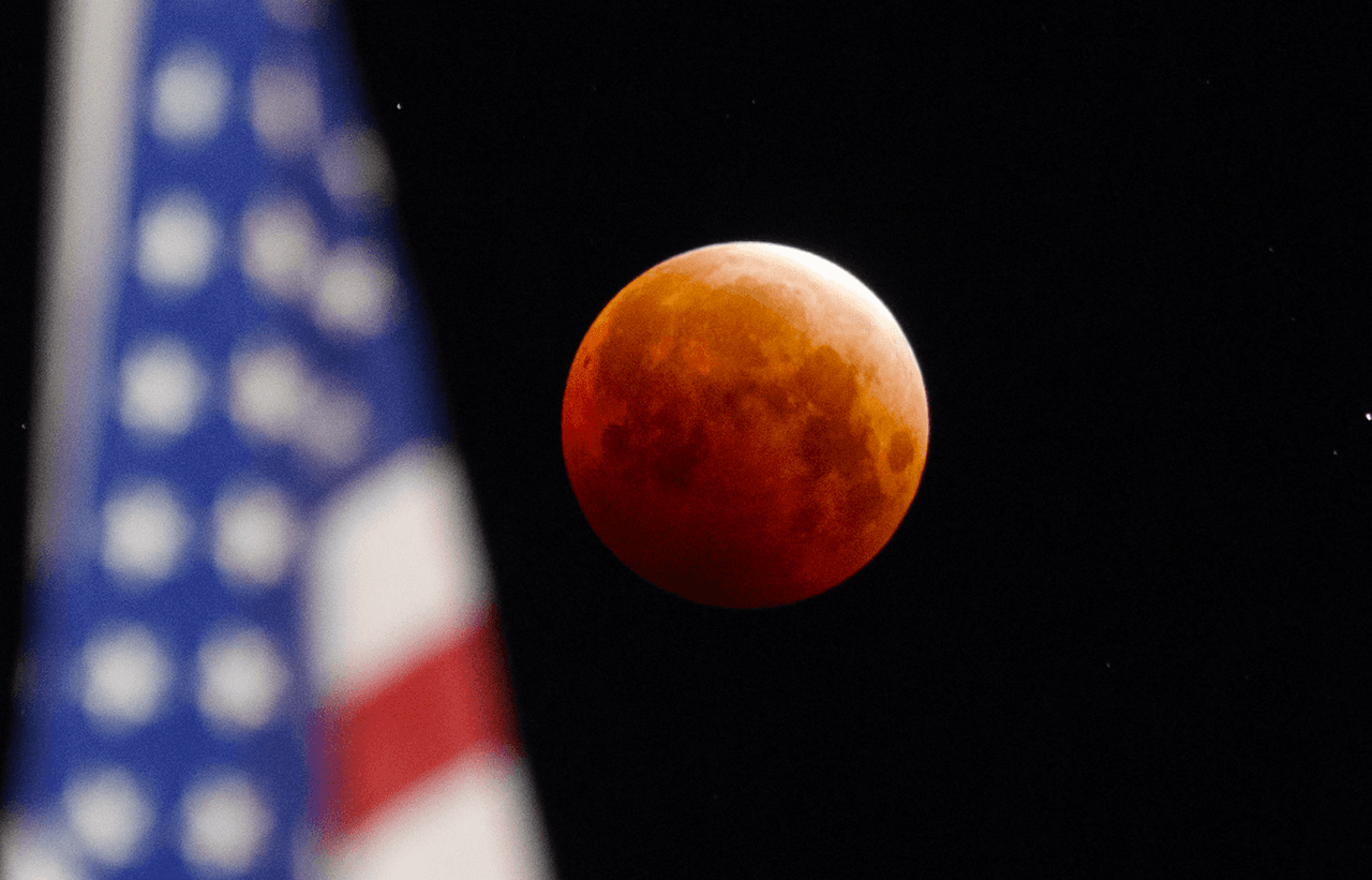 La Luna presentará un color rojo intenso en el eclipse del 15 de mayo.
