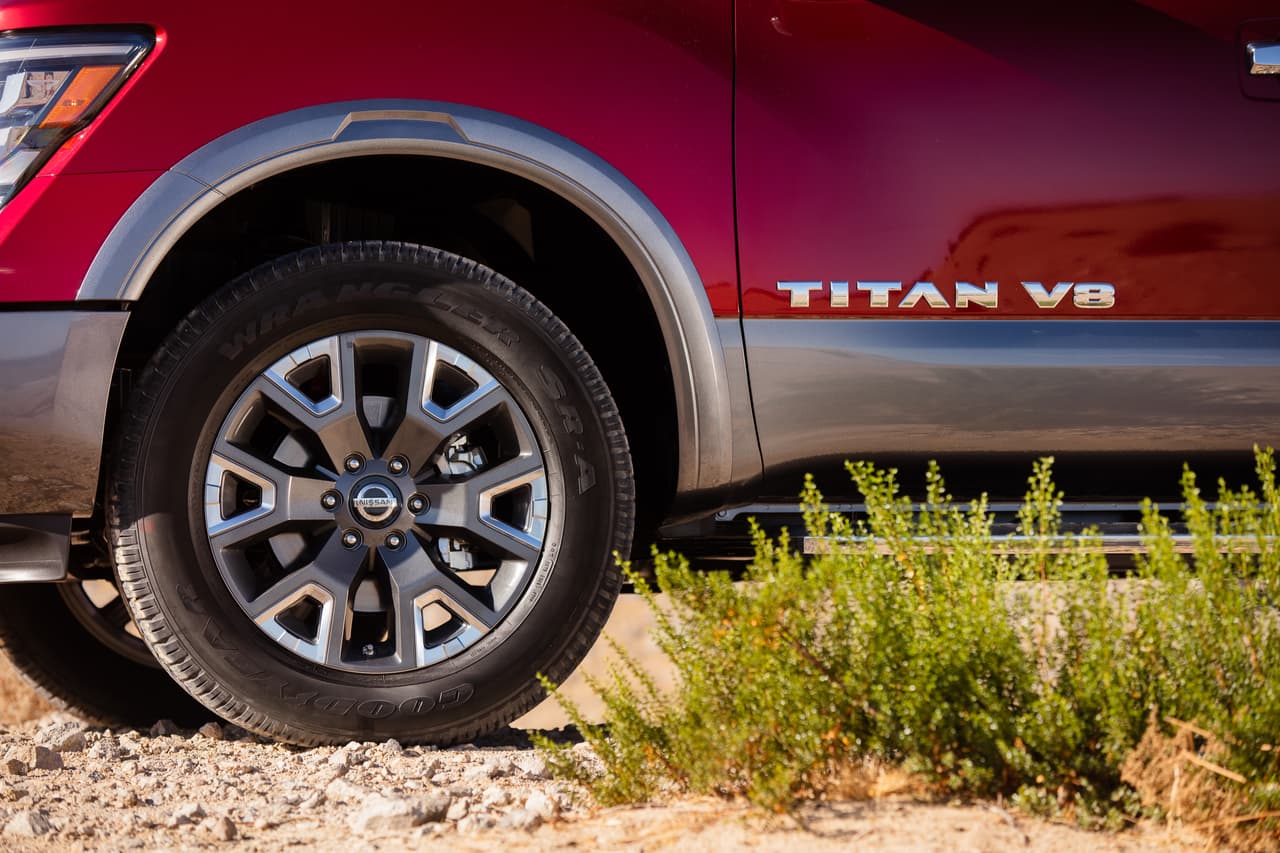 Nissan acudió a la Feria Estatal de Texas para presentar la iteración 2020 de su pickup de tamaño completo. En esta edición, la TITAN recibe una importante actualización que incluye mejoras en su motor, estética, tecnología y seguridad. En imagen: Nissan TITAN Platinum Reserve 2020.
