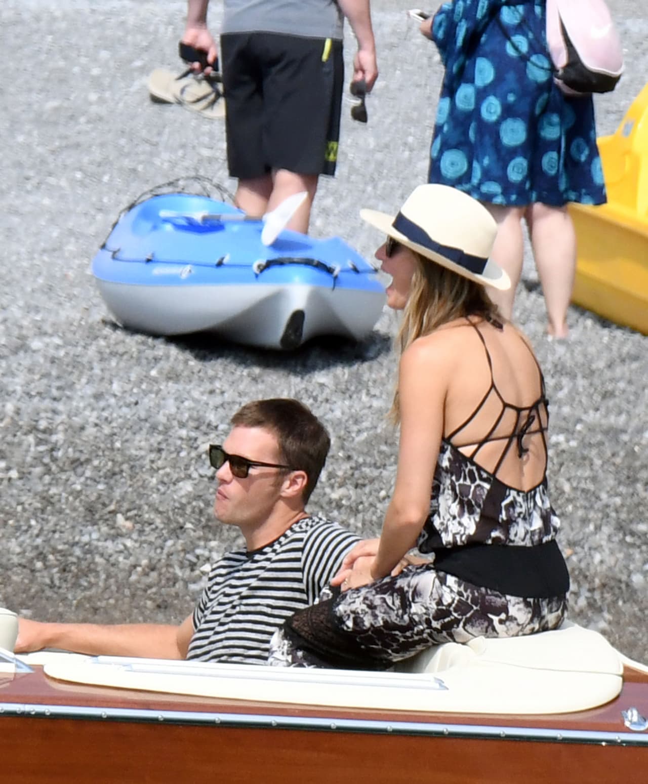 Gisele lucía de lo más emocionada.