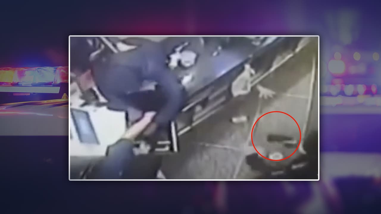 Menor de edad dispara contra asaltante para defender a su madre en robo a pizzería