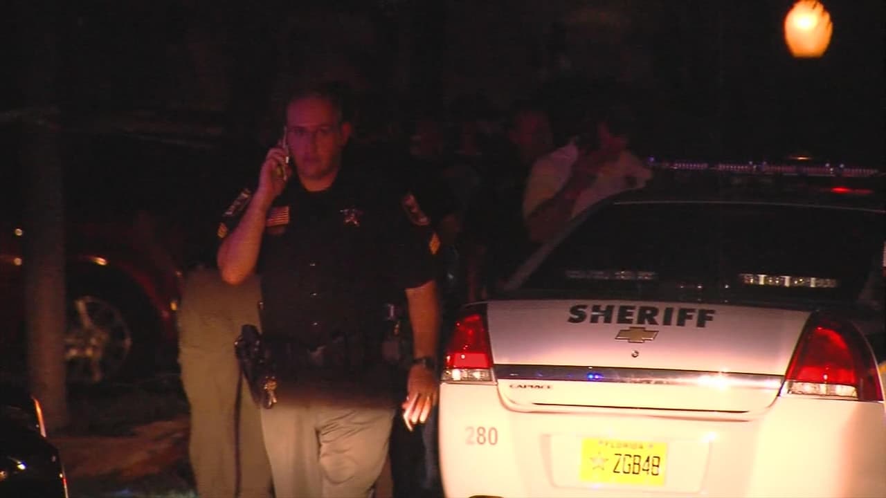 Hombre asesina a un matrimonio en Florida y lo detienen mientras muerde el rostro de una de las víctimas