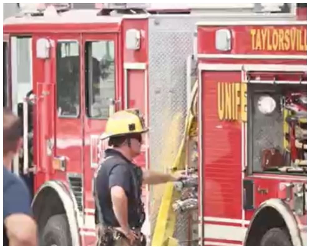 La policía, bomberos, consejeros y más servicios de ayuda se puede solicitar en la app.