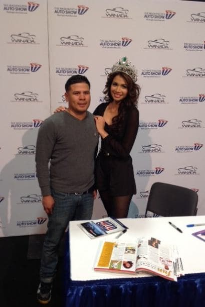 Marisela regresó a casa feliz de haber tenido la oportunidad de asistir al auto show en Washington y sentir el calor de su gente. La reina se divirtió tomándose fotos con sus admiradores y repartiendo autógrafos.